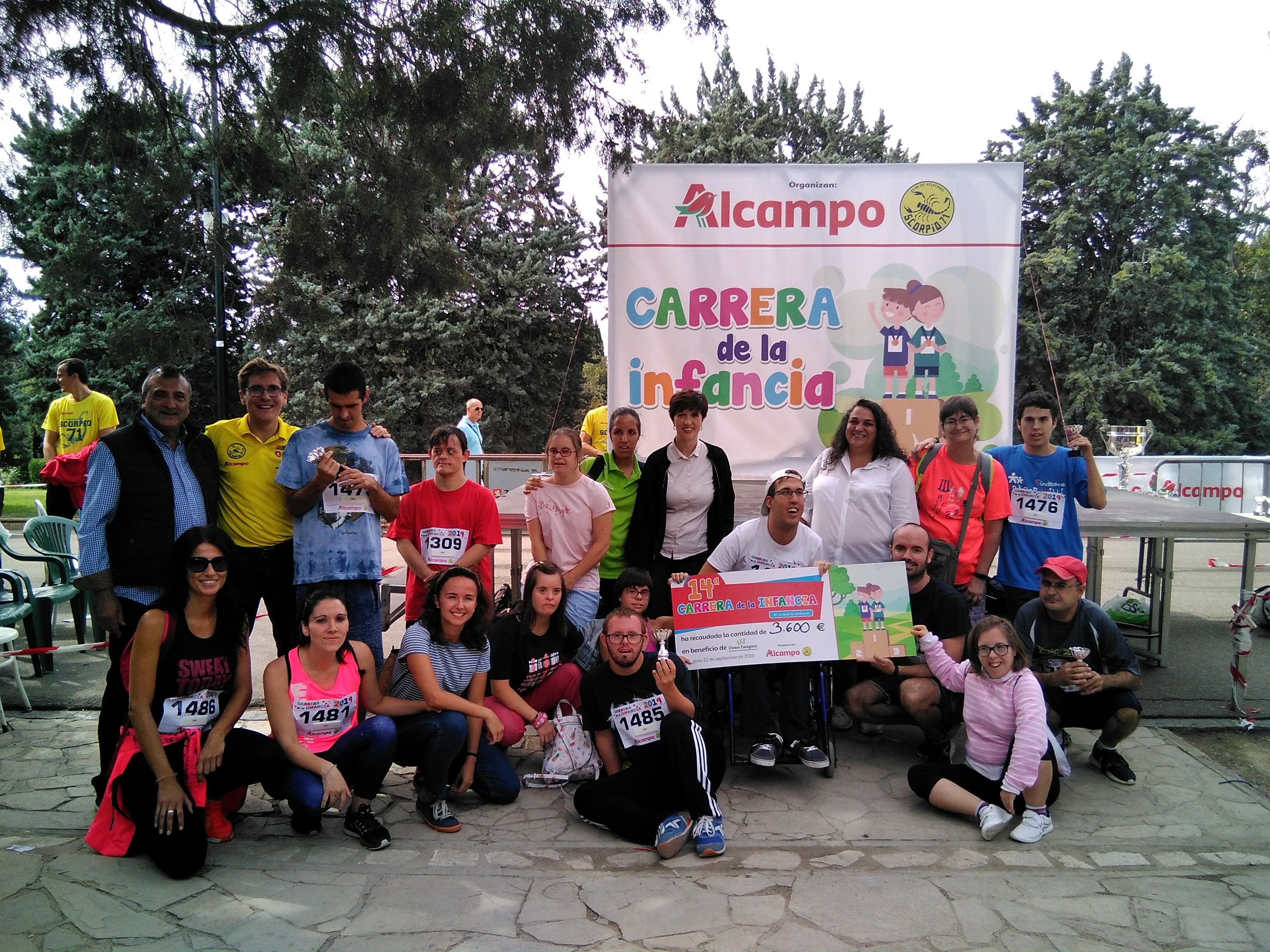 Cerca de 2000 niños participan en la XIV Carrera de la Infancia